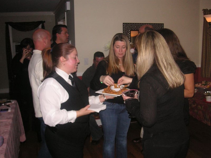 Event Waitstaff and Bartenders for Private Parties and Weddings – Staff – photo 3