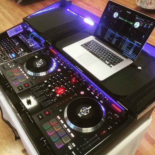 Wedding DJ and Live Acoustic Guitar for Ceremony to Reception – DJs – photo 4