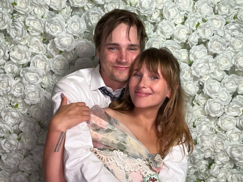 Print Photo Booth Rental with Unlimited Strips, Props and Host – Photography – photo 4