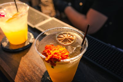 Mobile Bar Service for Intimate Events with Custom Cocktails – Bar Services