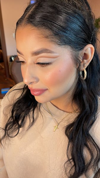 VIP Glam Makeup Session With Face Mask, Lip Scrub and Roller – Beauty – photo 2