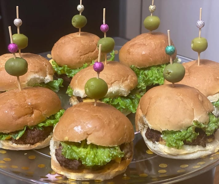 Mini Burger Sliders by the Piece – Catering – photo 3
