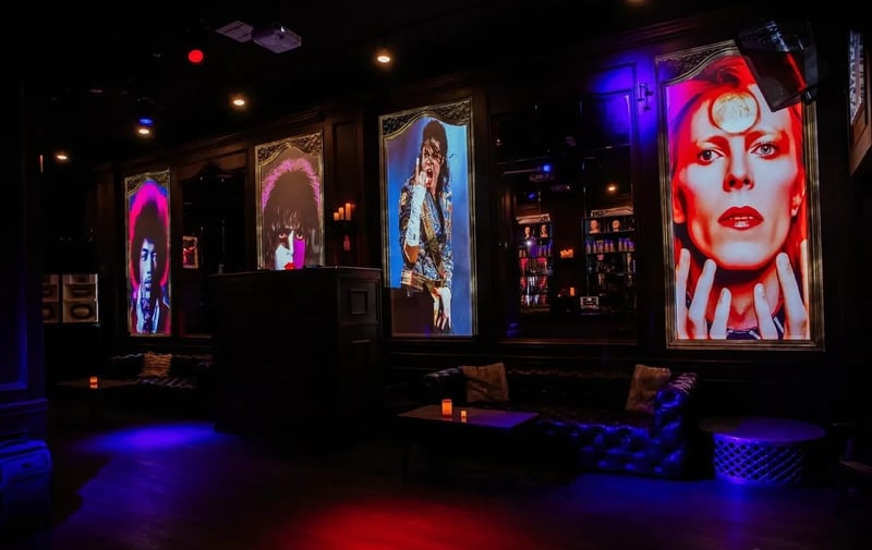 Cocktail Lounge with Stage, Dance Floor and Video Mapping for 215 – Venues in San Francisco – photo 4