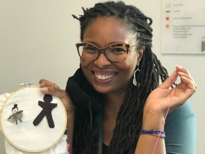 Artful Stitching Embroidery Workshop: Learn to Draw with Thread – Experiences