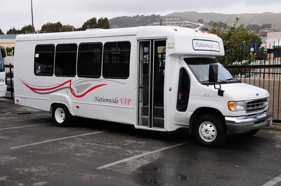 16 Passenger Limo Bus Luxury Rental for Weddings, Proms & Parties – Transportation