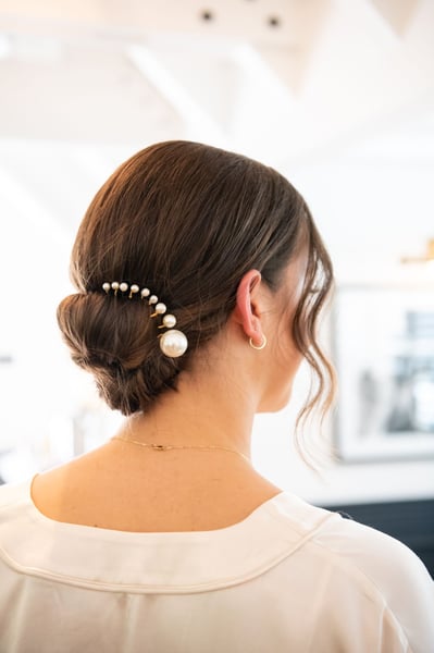 Bridal Updo and Hair Styling at Your Getting-Ready Location – Beauty – photo 2