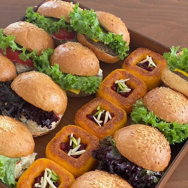 Mini Burger Sliders by the Piece – Catering – photo 4