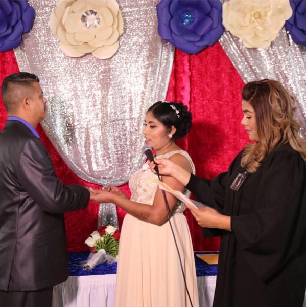 Bilingual English and Spanish Civil Wedding Ceremony Officiant – Officiants – photo 2