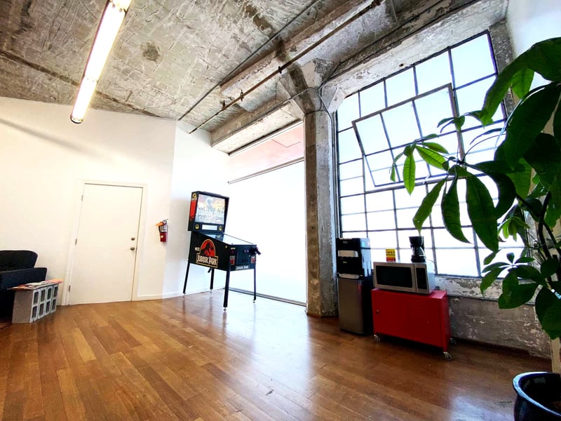 Design Studio with High Ceilings for Events in South Kennedy Tract – Venues in Oakland – photo 2