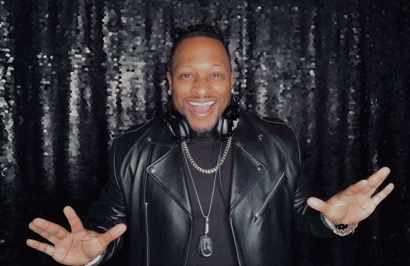 Dinner and Reception DJ and MC Set with Club and Radio Music – DJs – photo 3