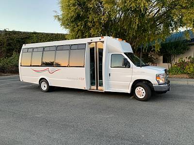 24 Passenger Executive Limo Bus Chauffeured Service for Any Event – Transportation