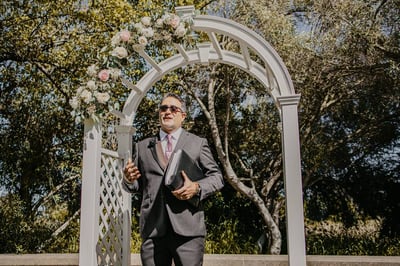 Weekday Elopement Officiant Ceremony, Trilingual Service – Officiants