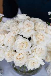 Table Flower Decor: The Beverly Bloom for Weddings and Events – Florists