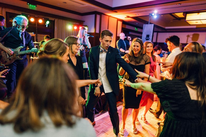 Live Band, DJ and Saxophonist Package for Receptions and Events – Bands – photo 4