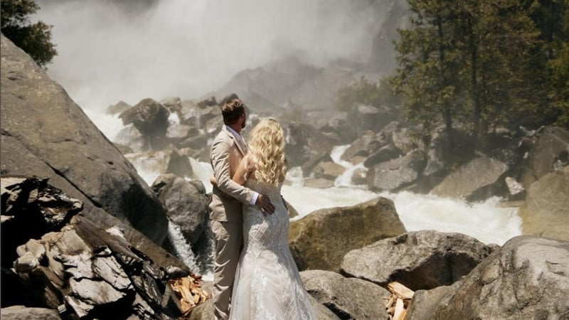 Intimate Elopement Ceremony with Vows, Script and License Filing – Officiants
