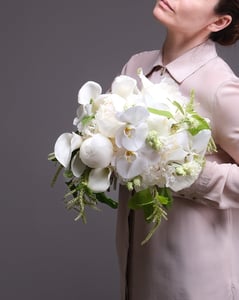 White Opera All-White Bridal Bouquet & Matching Boutonnière – Florists