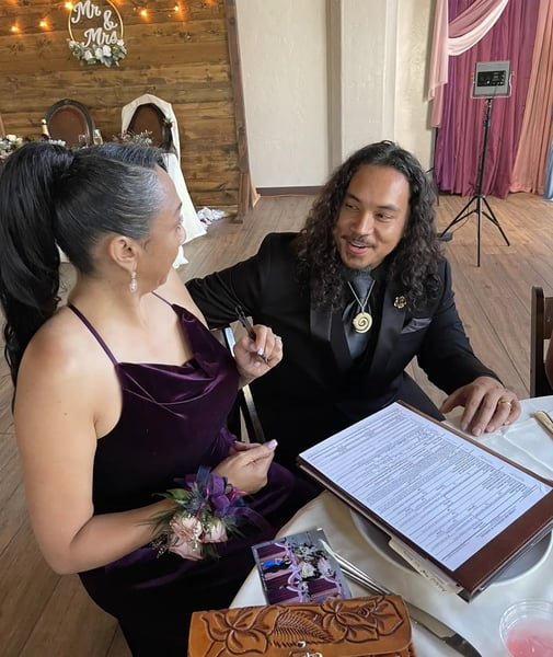 Hawaiian Vow Renewal Ceremony With Ti Leaf Handfasting Ritual – Officiants – photo 3