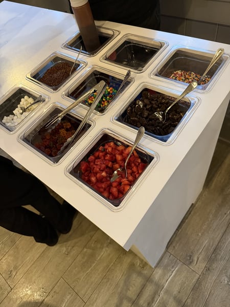 Ice Cream Cart Catering, 3 Flavors for Up to 60 Guests, 2 Hours – Catering – photo 2