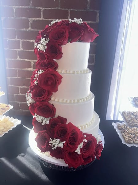 Four Tier Buttercream Wedding Cake Serving 126 With Delivery – Bakeries – photo 2