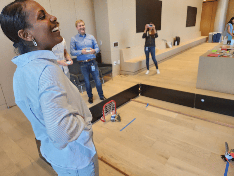 Robot Team Building Challenges – Experiences – photo 3
