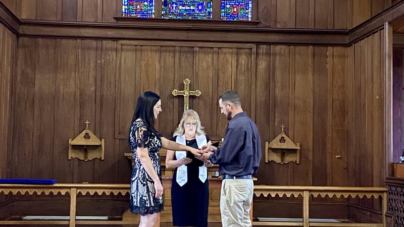 Personal Small Wedding Ceremony with Script and License Filing – Officiants