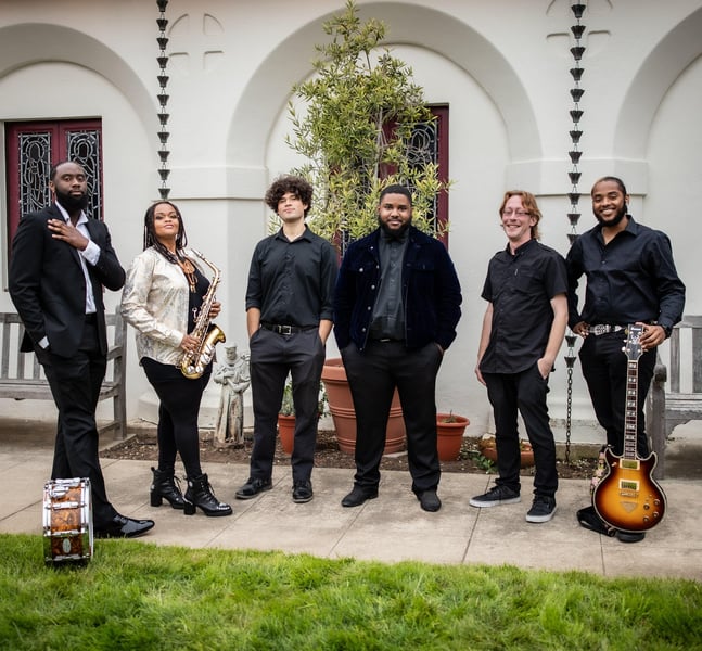 Six Piece Live Band With Sax, Synth and Sound Engineer, 1 Hour – Bands – photo 2
