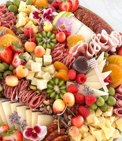 Custom Charcuterie Catering Displays Styled and Priced Per Guest – Catering – photo 3