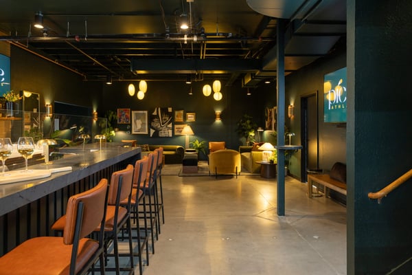Chic Indoor Pickleball Court – Cozy, Social & Beautiful – Venues in Oakland