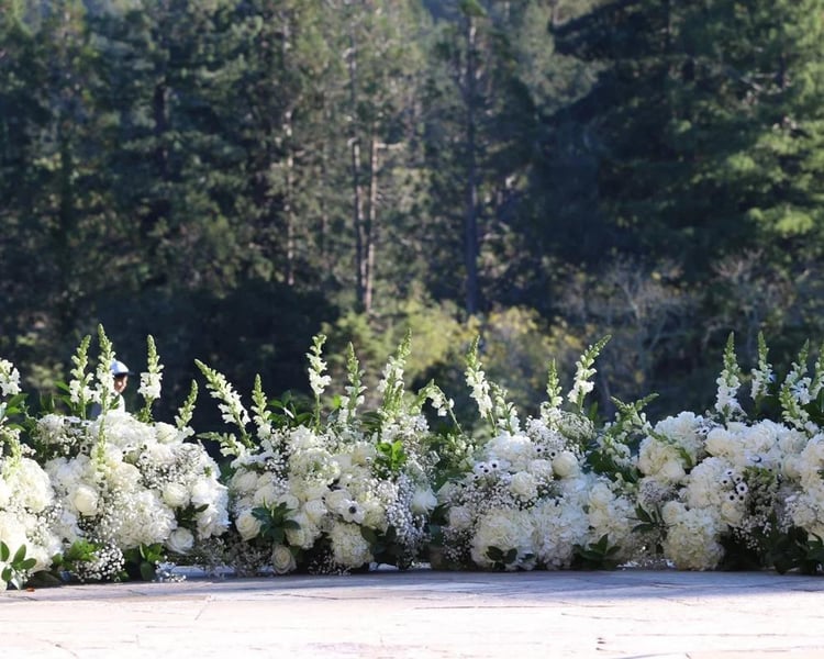 Full Service Wedding Florals with Bouquets and Centerpieces – Florists – photo 3