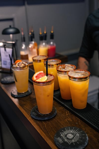 Happy Hour Bar Package with Beer, Wine and Simple Mixed Drinks – Bar Services – photo 3