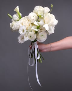 Classic White and Ivory Bridal Bouquet with Calla Lilies – Florists
