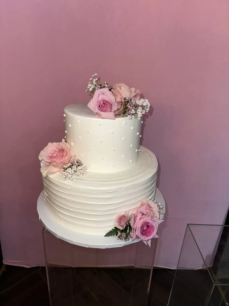 Two Tier Buttercream Wedding Cake With Delivery for 40 Guests – Bakeries – photo 3
