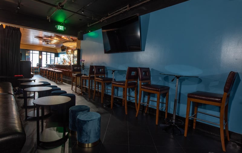 Private Karaoke Room with Full Bar, LED Lights and Multiple Mics – Venues in San Francisco – photo 2
