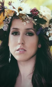 A la Carte Bridal Wedding Makeup Application by an Artist – Beauty