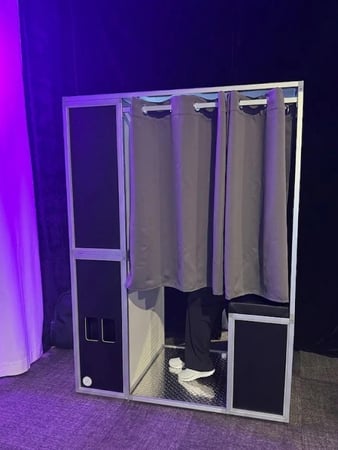 Enclosed Photo Booth: Classic Curtain Booth with Unlimited Prints – Photography