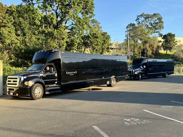 Large Party Bus with Onboard Restroom Rental for Up to 40 Guests – Transportation