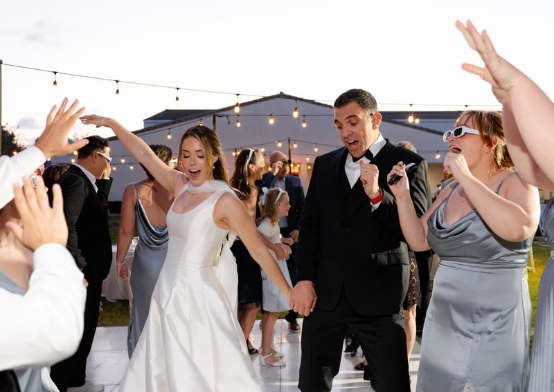 Four-Hour Event DJ and MC with Ceremony Sound and Dance Lighting – DJs – photo 4