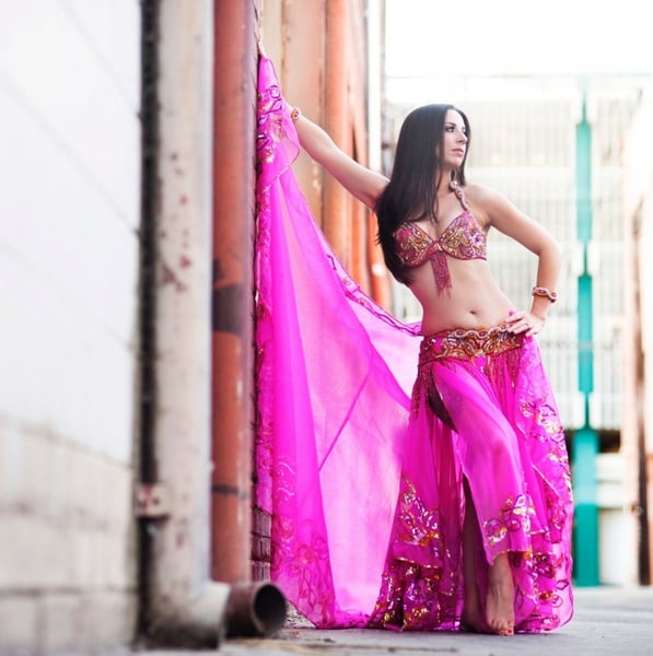 Belly Dancer for Hire — Elegant Solo and Troupe Performances – Entertainers – photo 4