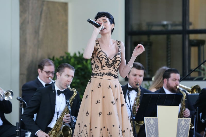 Big Band Orchestra with Vocalist for Wedding Receptions – Bands