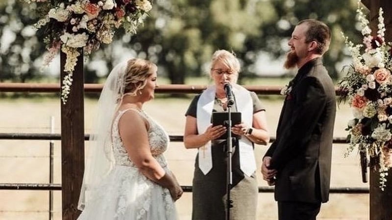 Large Wedding Ceremony with Unity Ceremony and Vows Keepsake – Officiants