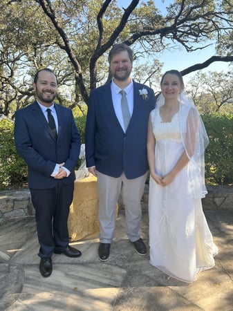 Licensed Wedding Officiant for Far-Travel Wedding Ceremonies – Officiants