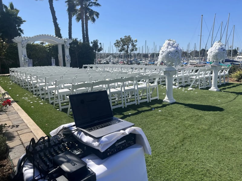 DJ Package with Sound System, Dance Floor Lighting and Requests – DJs – photo 4