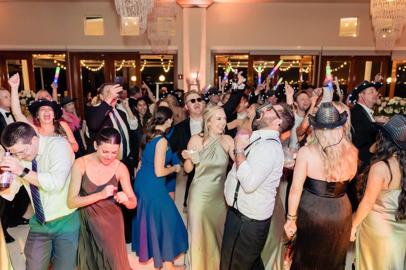 Live Wedding Band with Saxophone, Full Horn Section and DJ – Bands – photo 3