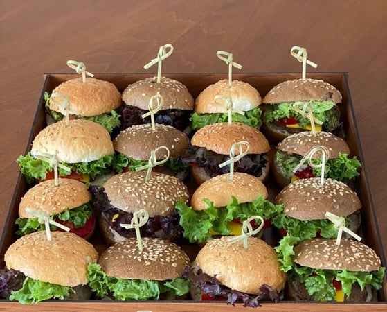 Mini Burger Sliders by the Piece – Catering