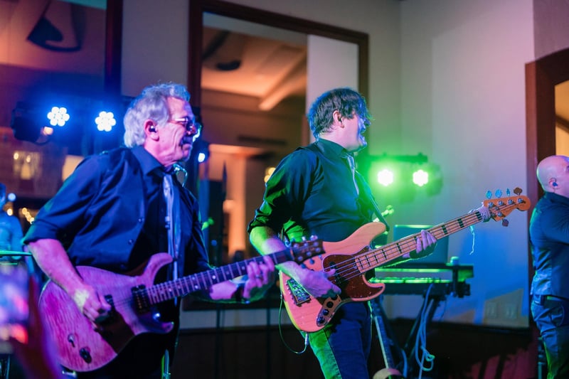 Five-Piece Live Wedding Band from Cocktail Hour to End of Night – Bands