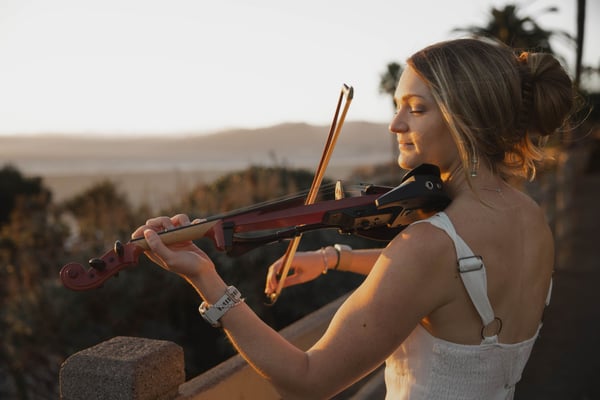 Live Electric and Acoustic Violin for Weddings and Celebrations – Bands