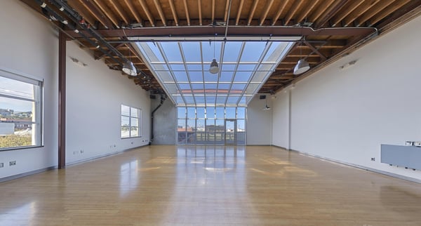 Skylit Industrial Loft Event Space with Walk-Out Deck for 130 – Venues in San Francisco