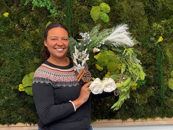 Holiday Greenery Wreath Workshop – Experiences in San Mateo
