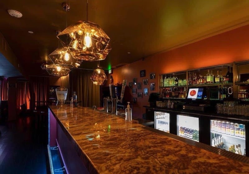 Lounge Bar with Live Music Stage, Dance Floor and Projector – Venues in San Francisco – photo 4