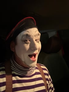Mime Performer for Cocktail Hours and Corporate Receptions – Entertainers
